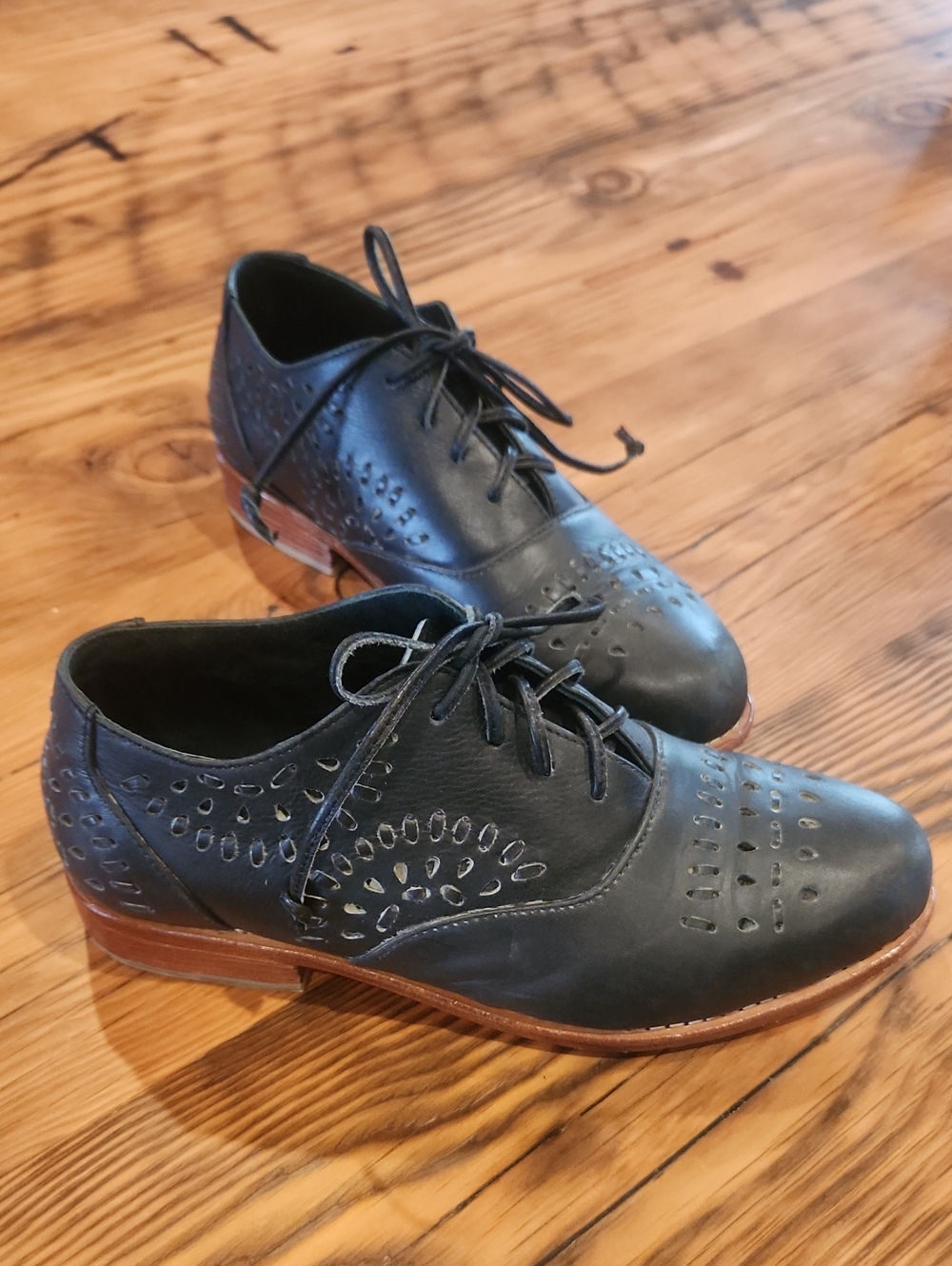 Women's Black Perforated Leather Lace-Up Oxfords